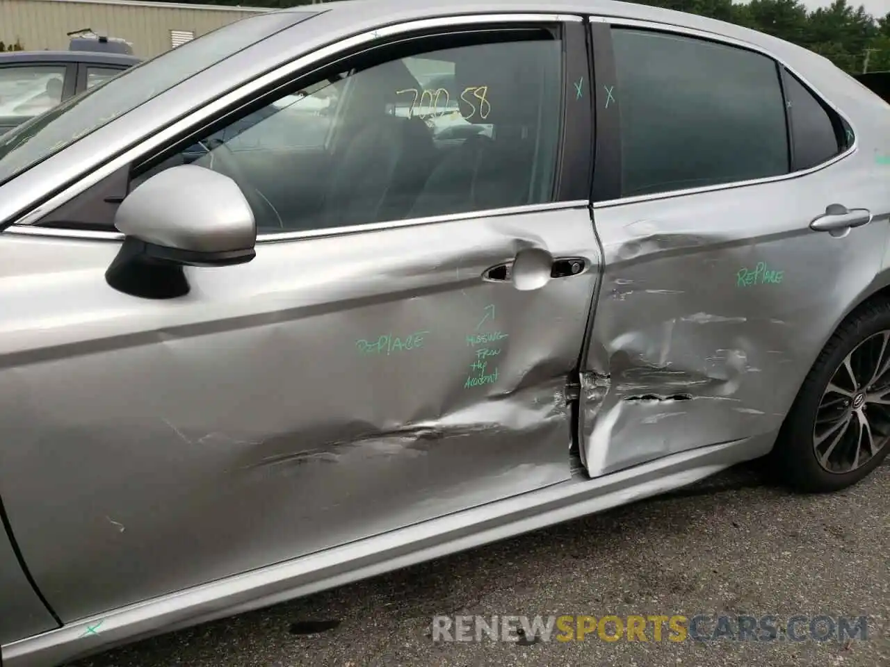 9 Photograph of a damaged car 4T1B11HK0KU789503 TOYOTA CAMRY 2019