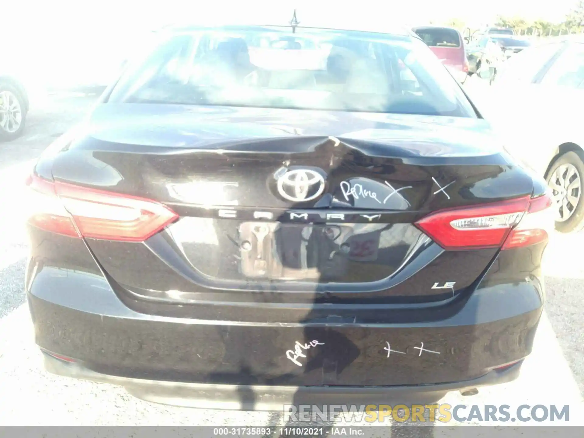 6 Photograph of a damaged car 4T1B11HK0KU789713 TOYOTA CAMRY 2019