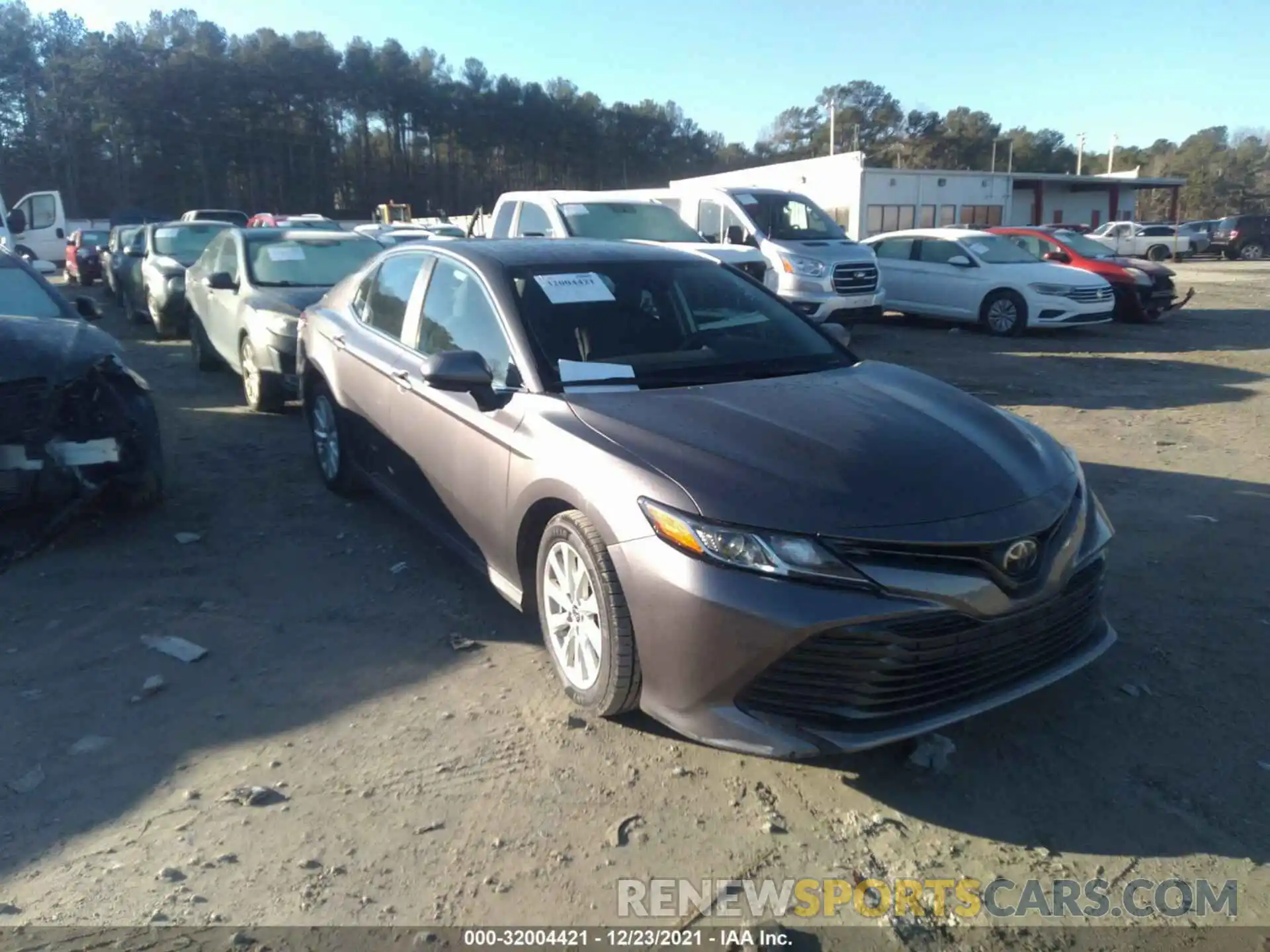 1 Photograph of a damaged car 4T1B11HK0KU790716 TOYOTA CAMRY 2019