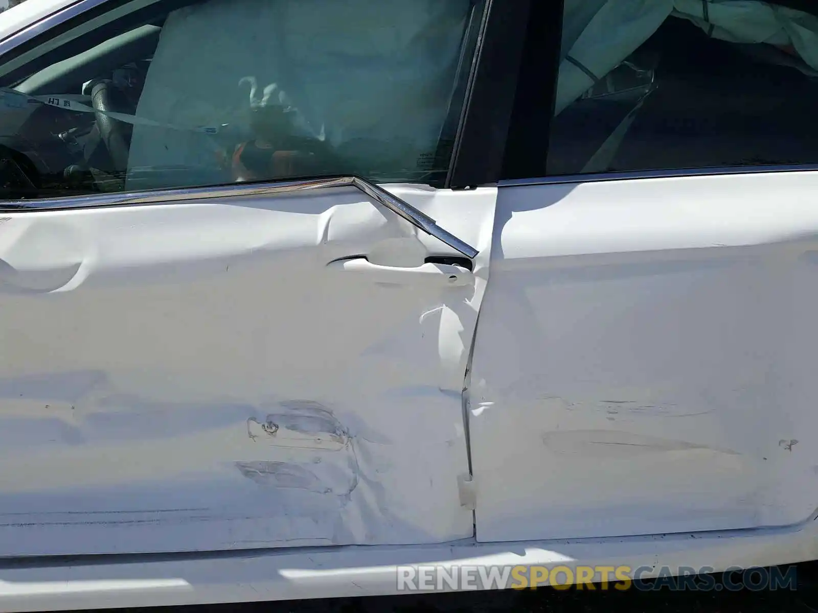 10 Photograph of a damaged car 4T1B11HK0KU792790 TOYOTA CAMRY 2019