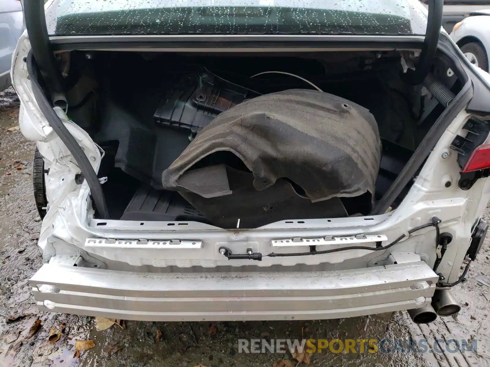 9 Photograph of a damaged car 4T1B11HK0KU793924 TOYOTA CAMRY 2019