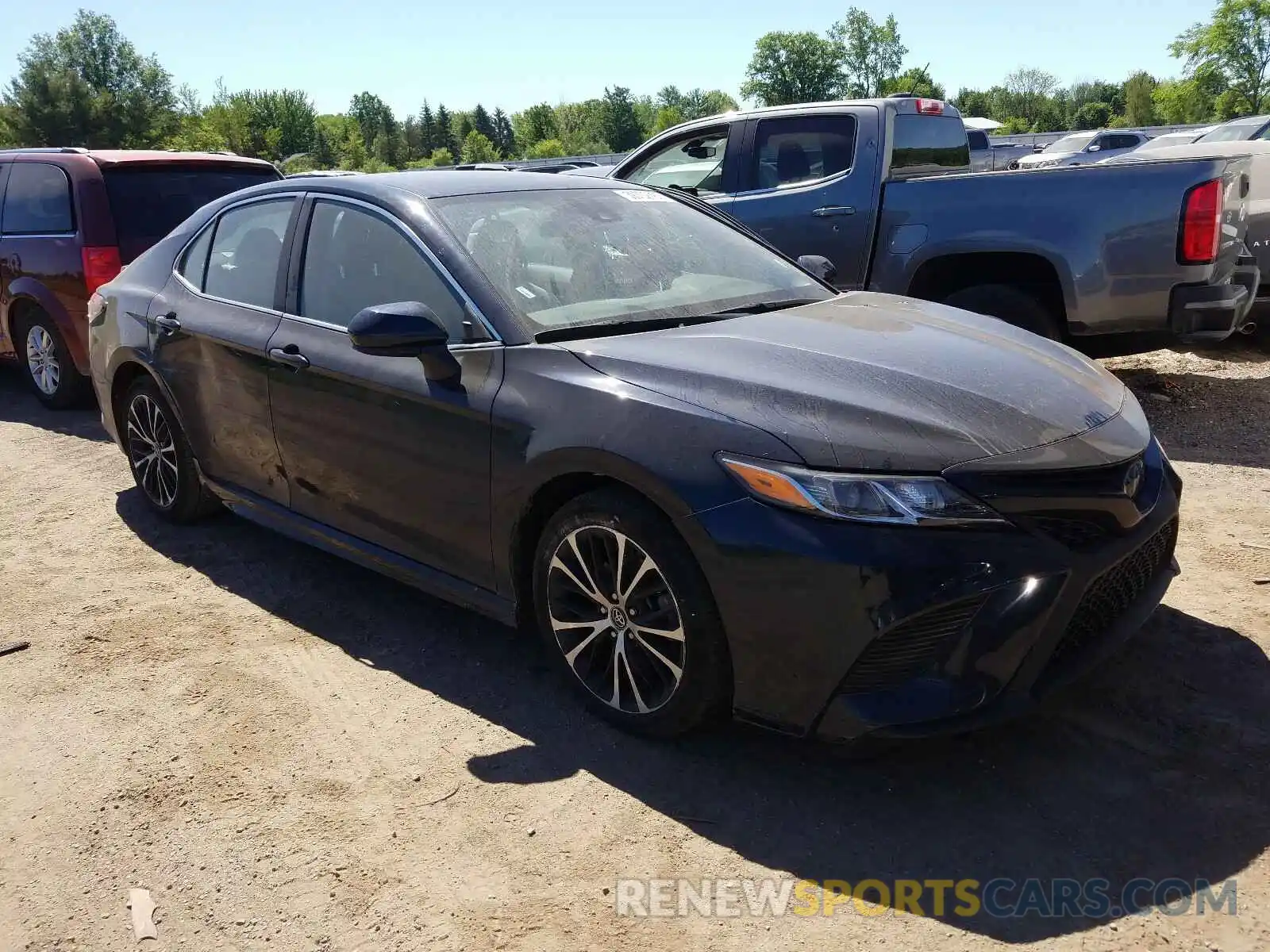 1 Photograph of a damaged car 4T1B11HK0KU795074 TOYOTA CAMRY 2019