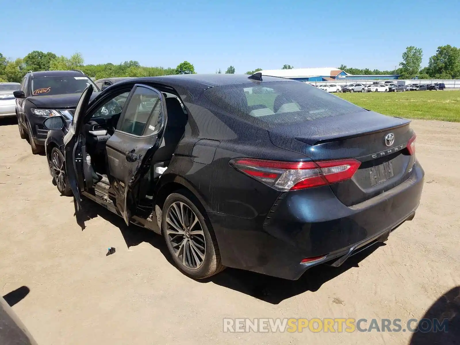 3 Photograph of a damaged car 4T1B11HK0KU795074 TOYOTA CAMRY 2019