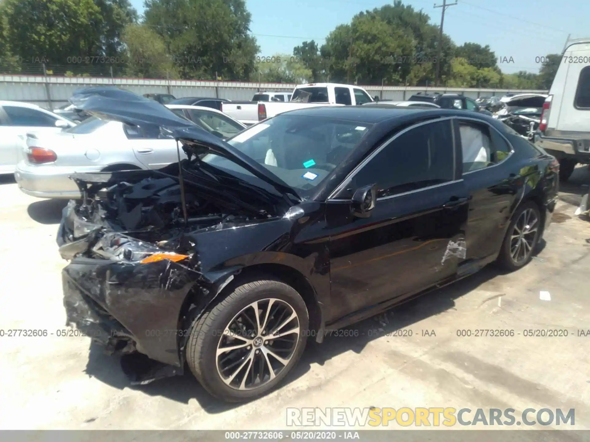 2 Photograph of a damaged car 4T1B11HK0KU795267 TOYOTA CAMRY 2019