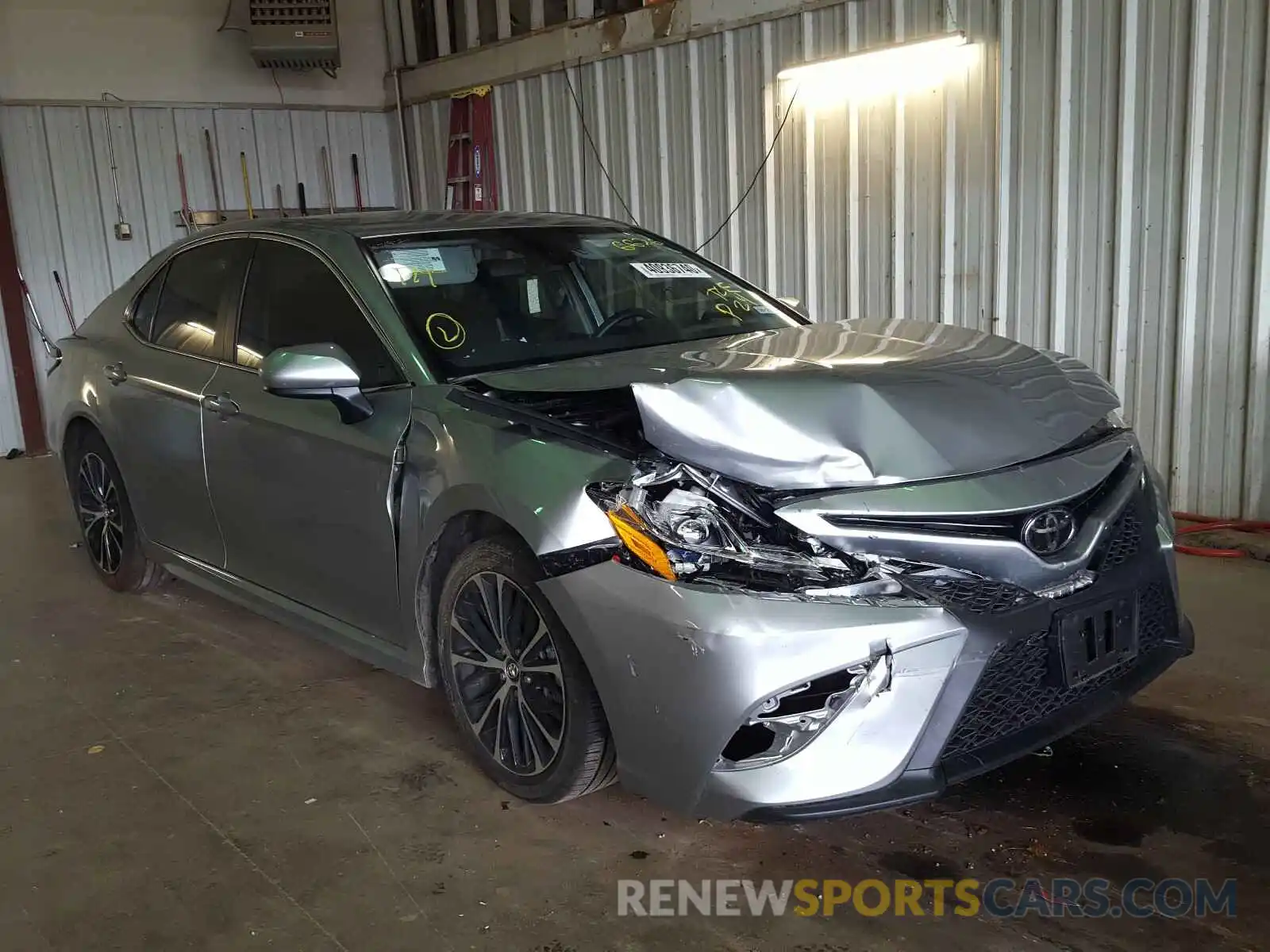 1 Photograph of a damaged car 4T1B11HK0KU796676 TOYOTA CAMRY 2019