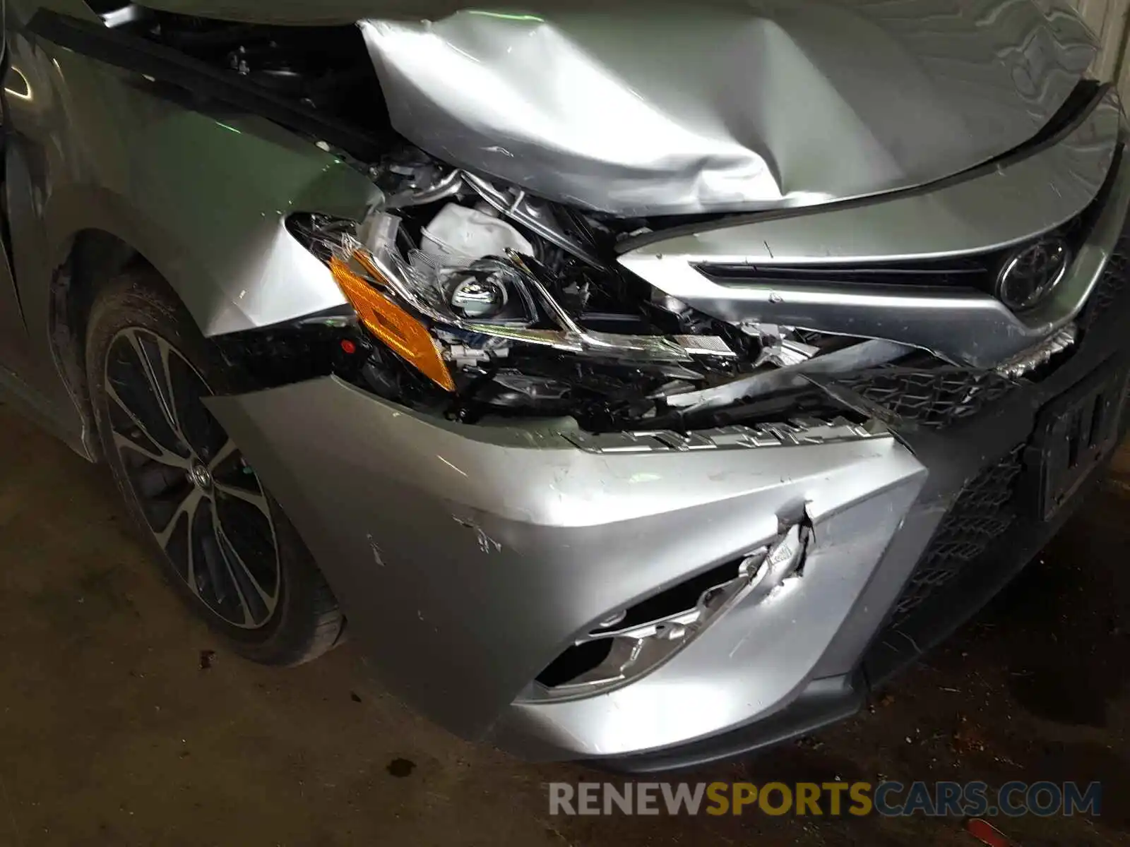 9 Photograph of a damaged car 4T1B11HK0KU796676 TOYOTA CAMRY 2019