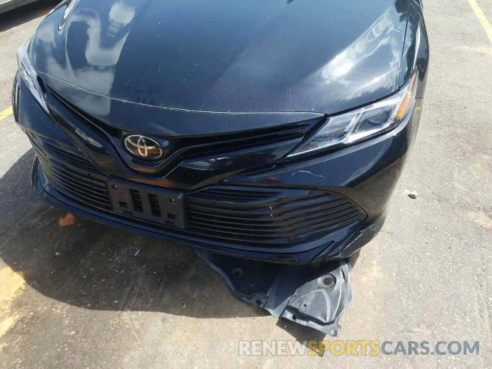 9 Photograph of a damaged car 4T1B11HK0KU796905 TOYOTA CAMRY 2019