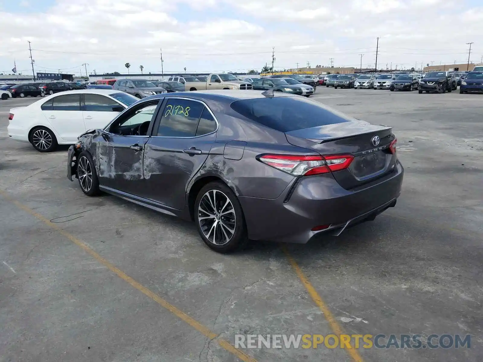 3 Photograph of a damaged car 4T1B11HK0KU798072 TOYOTA CAMRY 2019