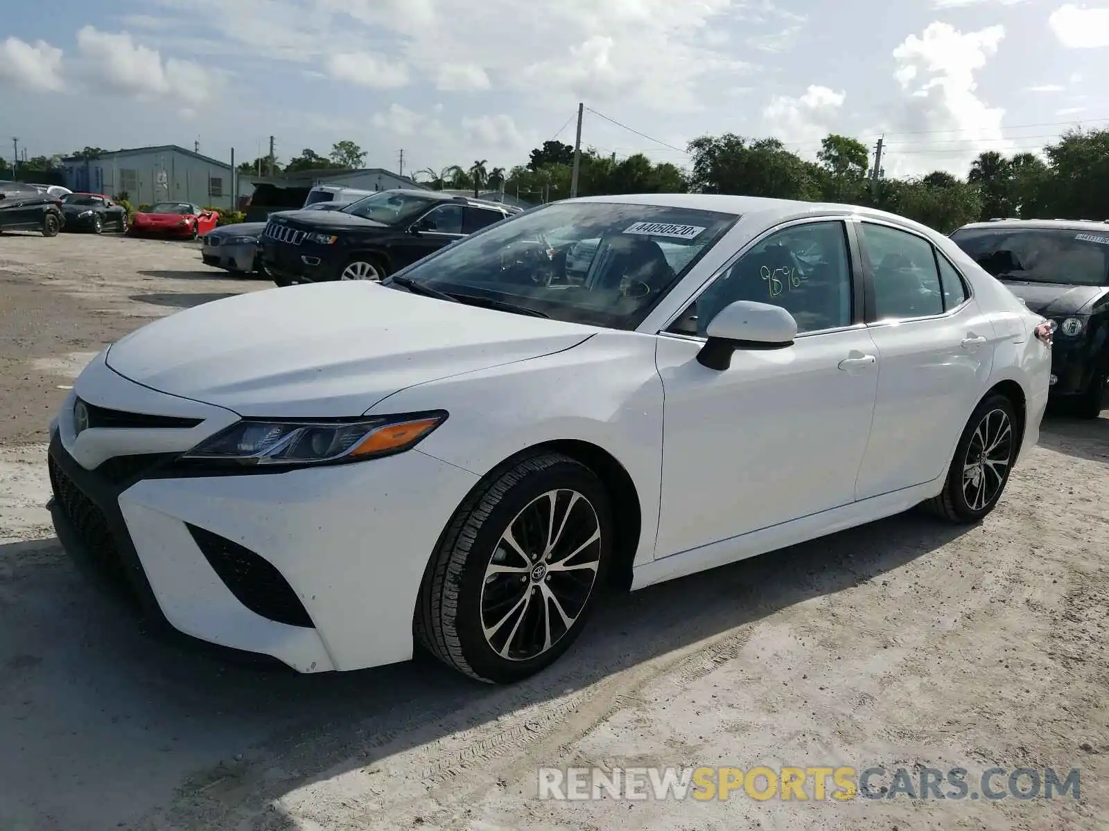 2 Photograph of a damaged car 4T1B11HK0KU798377 TOYOTA CAMRY 2019