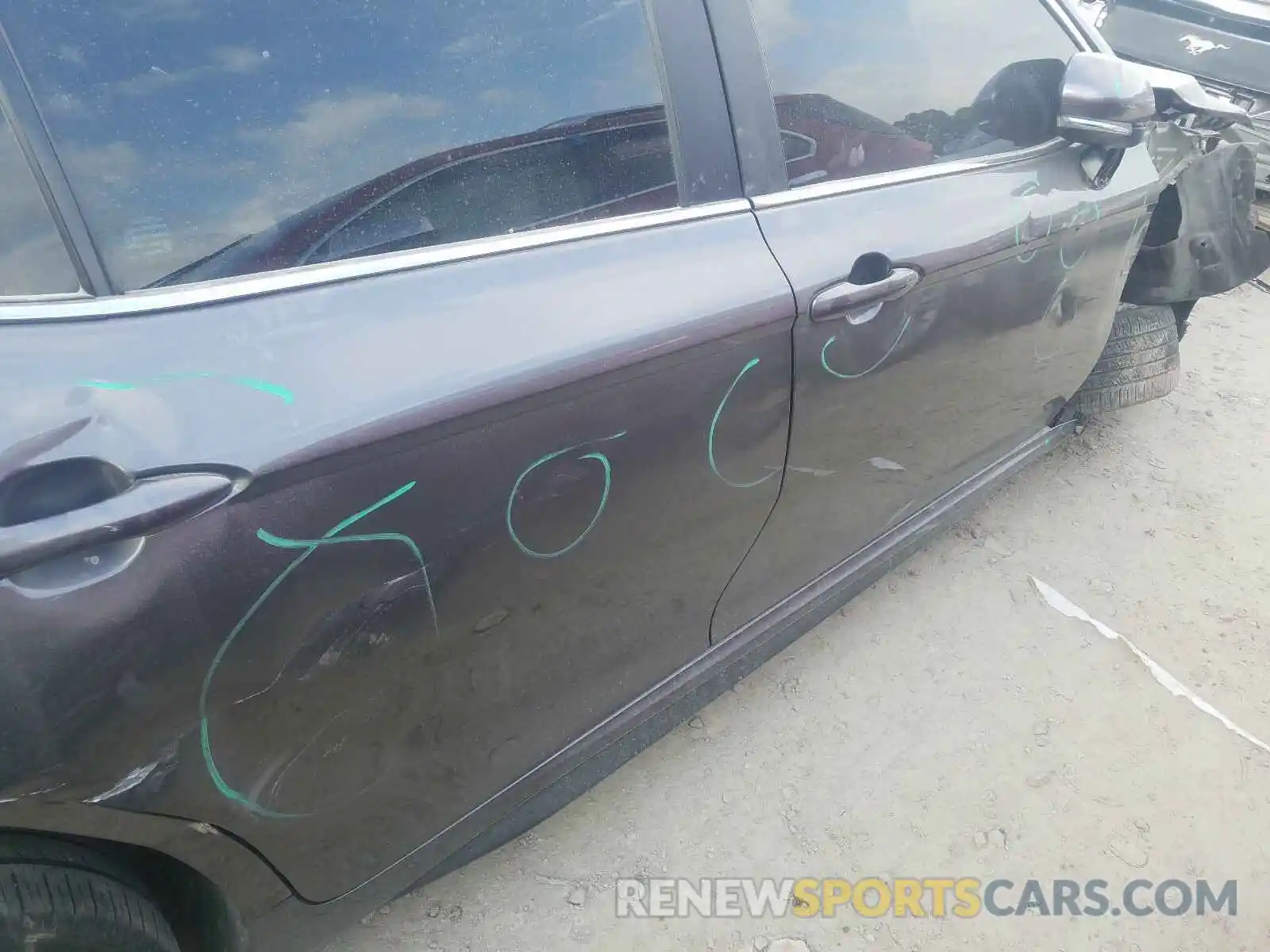 9 Photograph of a damaged car 4T1B11HK0KU798802 TOYOTA CAMRY 2019