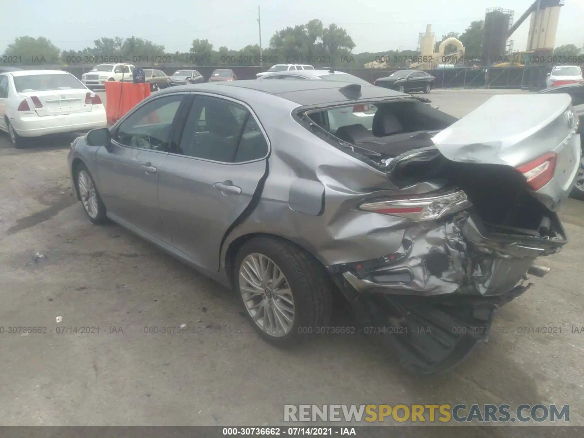 3 Photograph of a damaged car 4T1B11HK0KU800273 TOYOTA CAMRY 2019