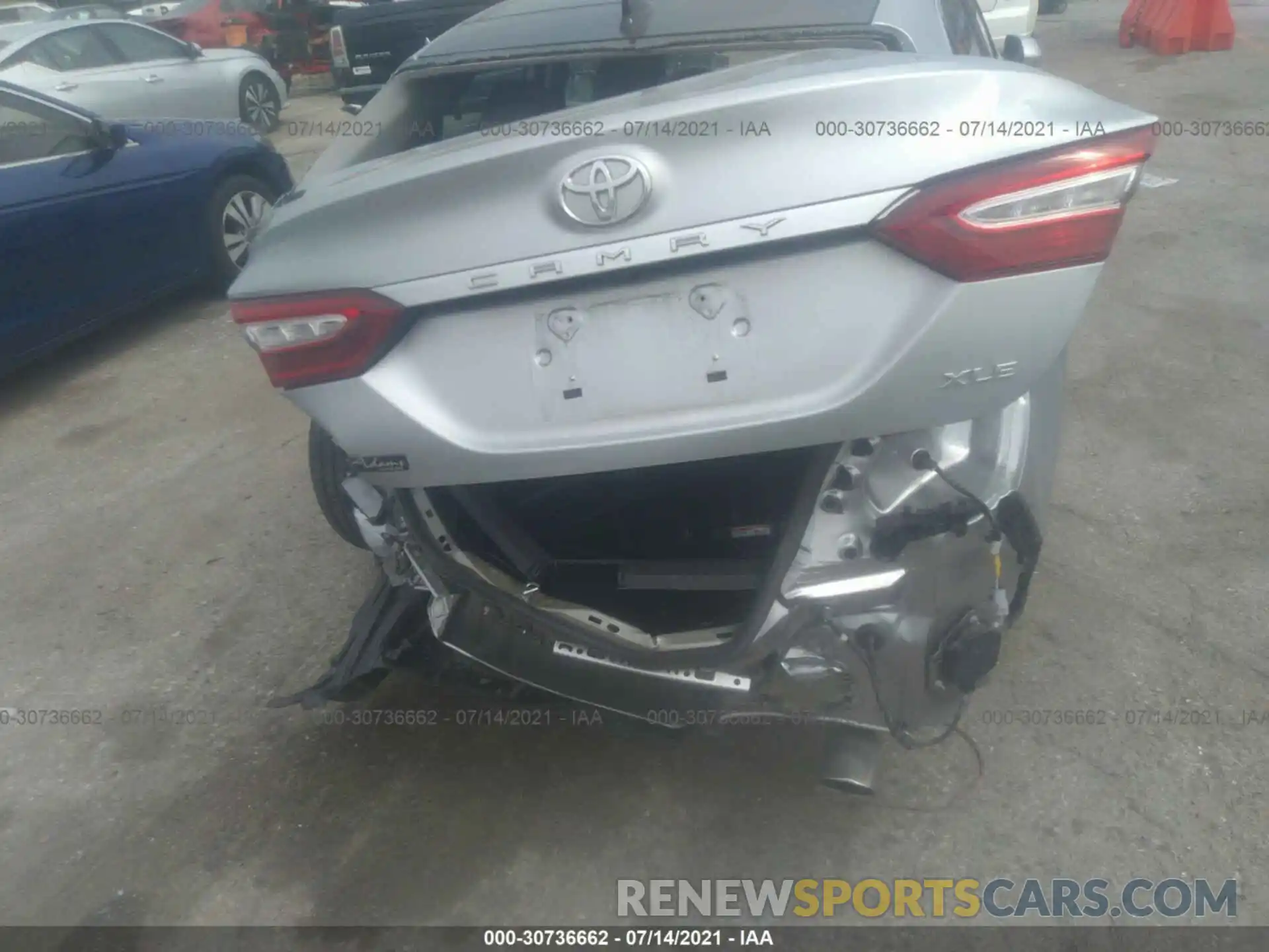 6 Photograph of a damaged car 4T1B11HK0KU800273 TOYOTA CAMRY 2019