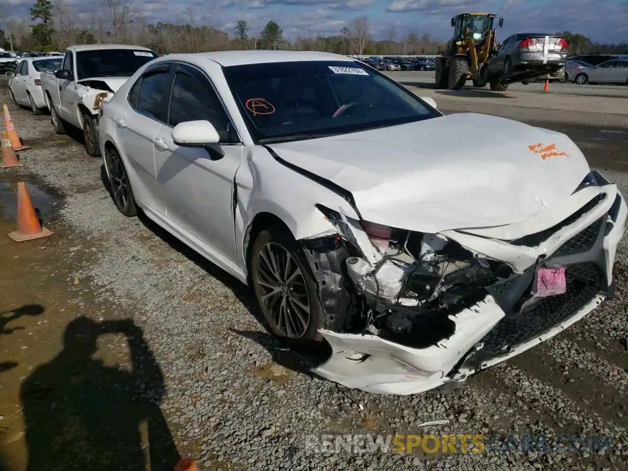 1 Photograph of a damaged car 4T1B11HK0KU800533 TOYOTA CAMRY 2019