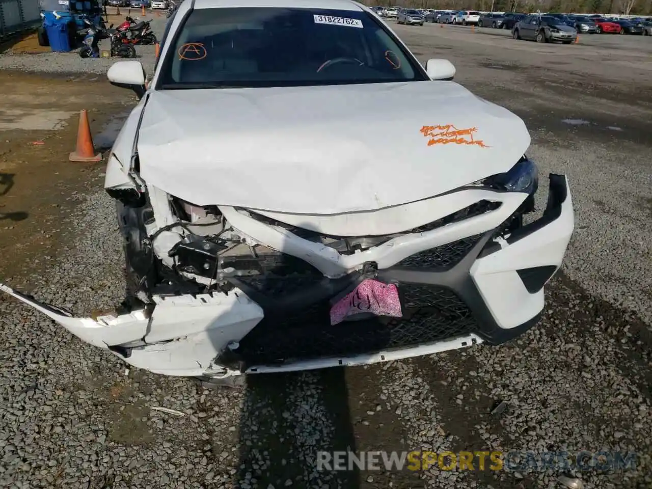 9 Photograph of a damaged car 4T1B11HK0KU800533 TOYOTA CAMRY 2019