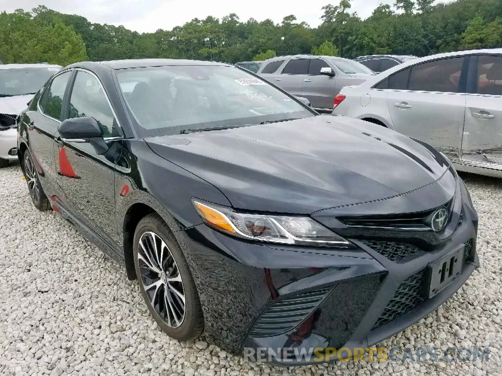 1 Photograph of a damaged car 4T1B11HK0KU801097 TOYOTA CAMRY 2019