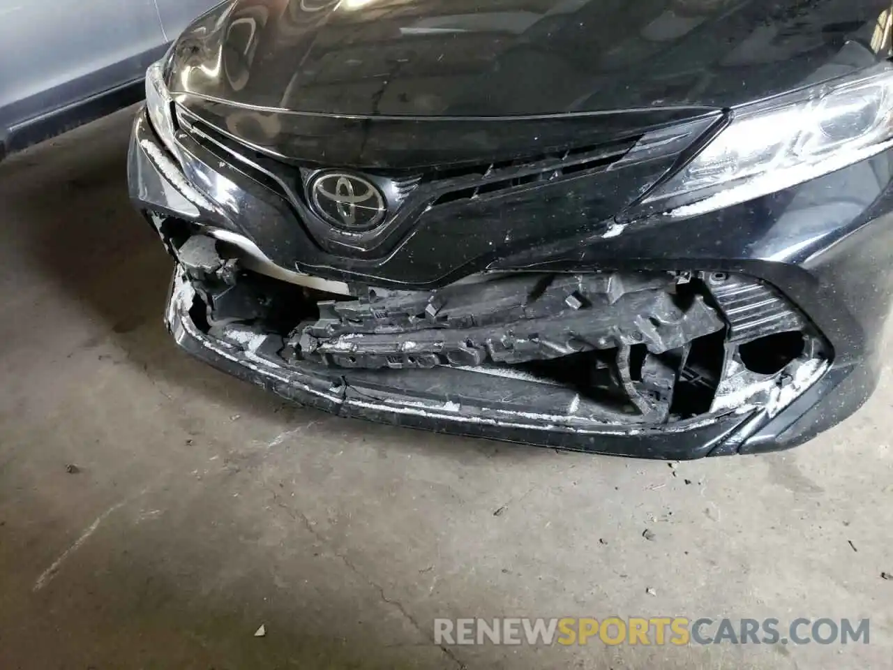 9 Photograph of a damaged car 4T1B11HK0KU801438 TOYOTA CAMRY 2019