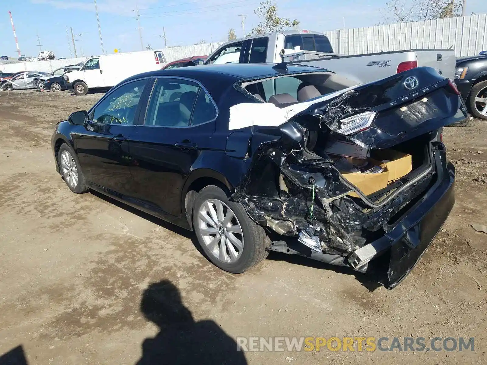 3 Photograph of a damaged car 4T1B11HK0KU802086 TOYOTA CAMRY 2019