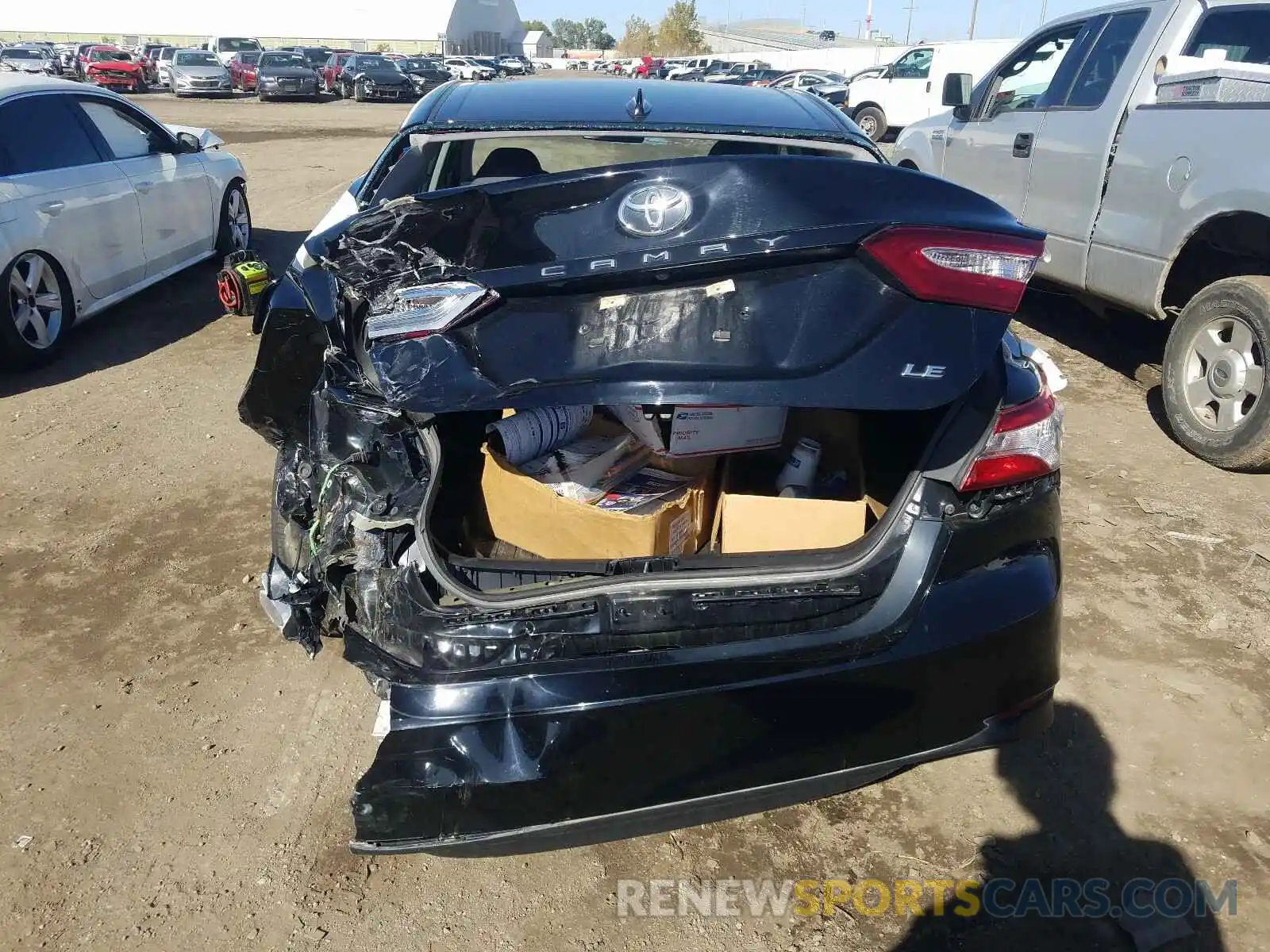 9 Photograph of a damaged car 4T1B11HK0KU802086 TOYOTA CAMRY 2019