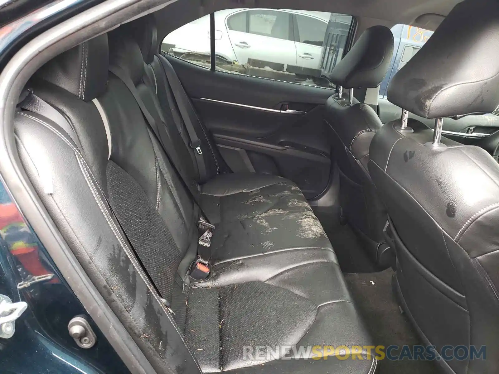 6 Photograph of a damaged car 4T1B11HK0KU803237 TOYOTA CAMRY 2019