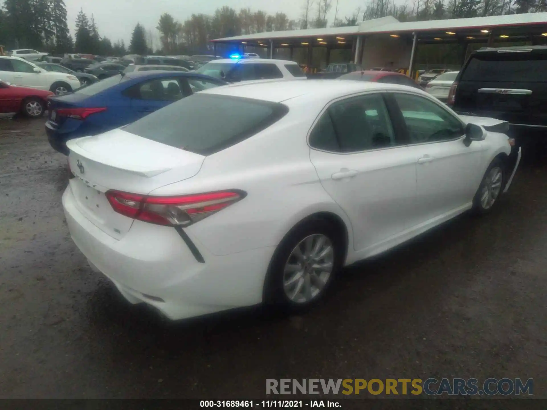 4 Photograph of a damaged car 4T1B11HK0KU803304 TOYOTA CAMRY 2019