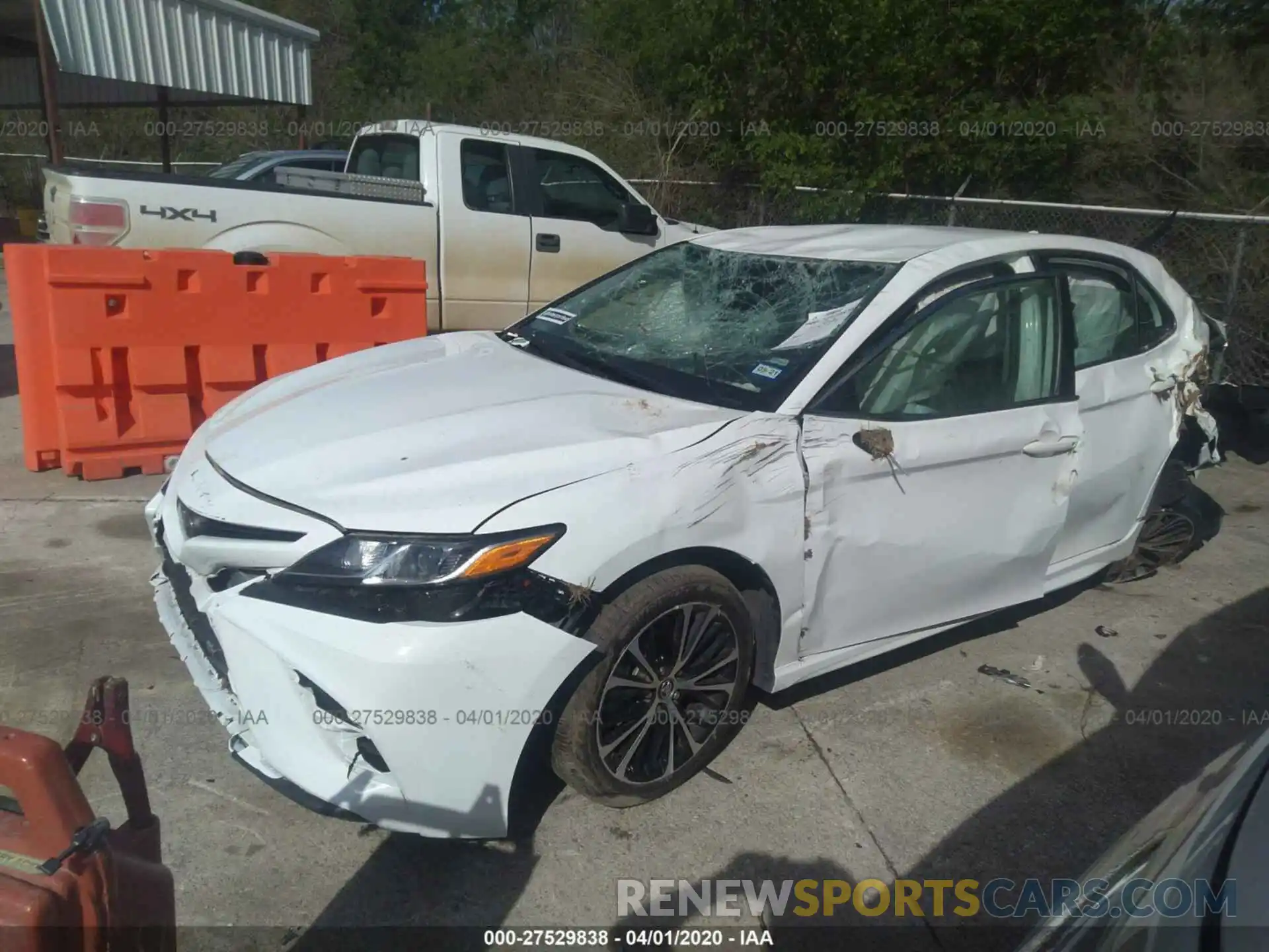 2 Photograph of a damaged car 4T1B11HK0KU804338 TOYOTA CAMRY 2019