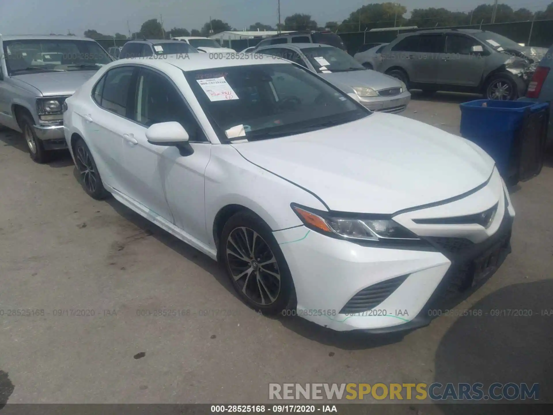 1 Photograph of a damaged car 4T1B11HK0KU804372 TOYOTA CAMRY 2019