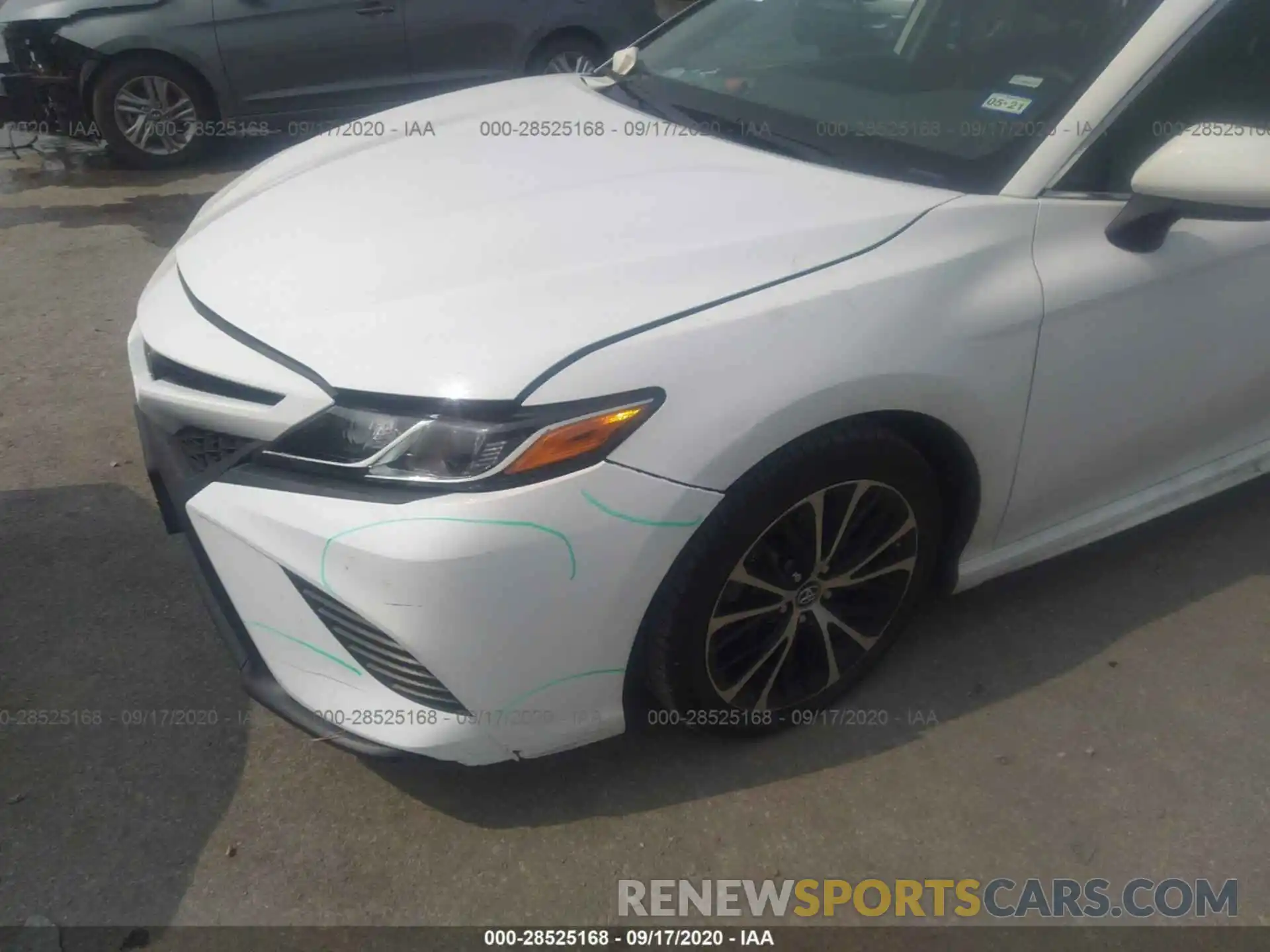 6 Photograph of a damaged car 4T1B11HK0KU804372 TOYOTA CAMRY 2019