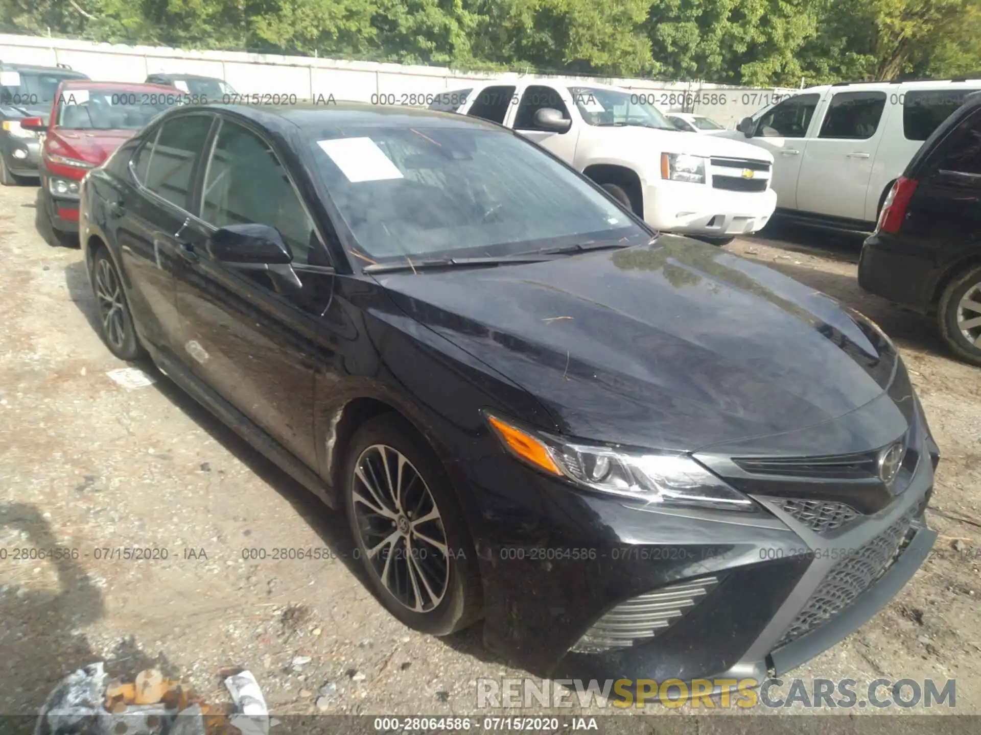 1 Photograph of a damaged car 4T1B11HK0KU804405 TOYOTA CAMRY 2019