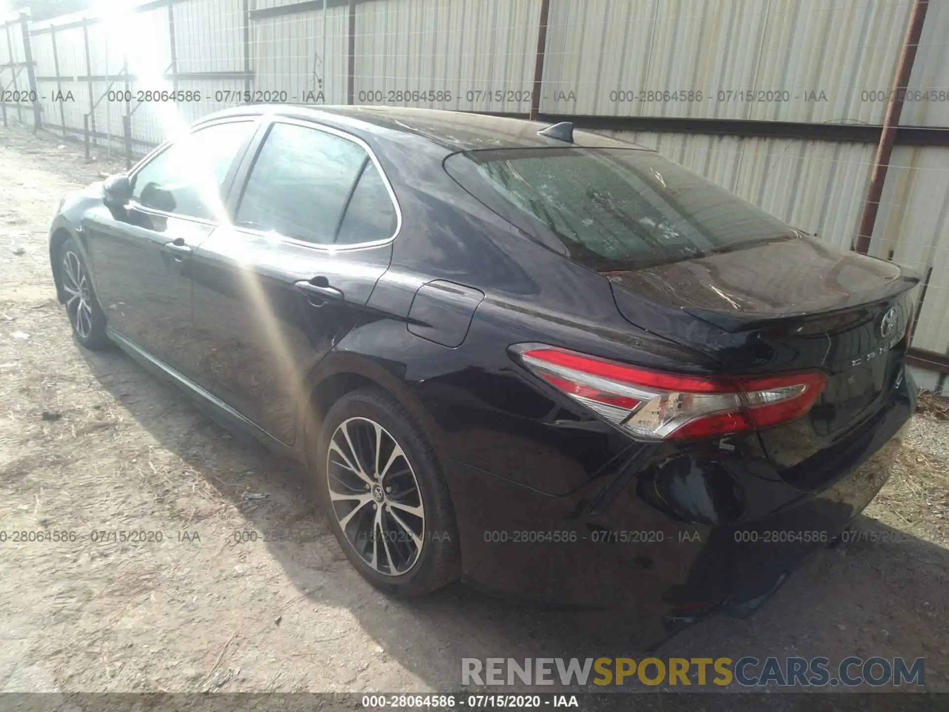 3 Photograph of a damaged car 4T1B11HK0KU804405 TOYOTA CAMRY 2019