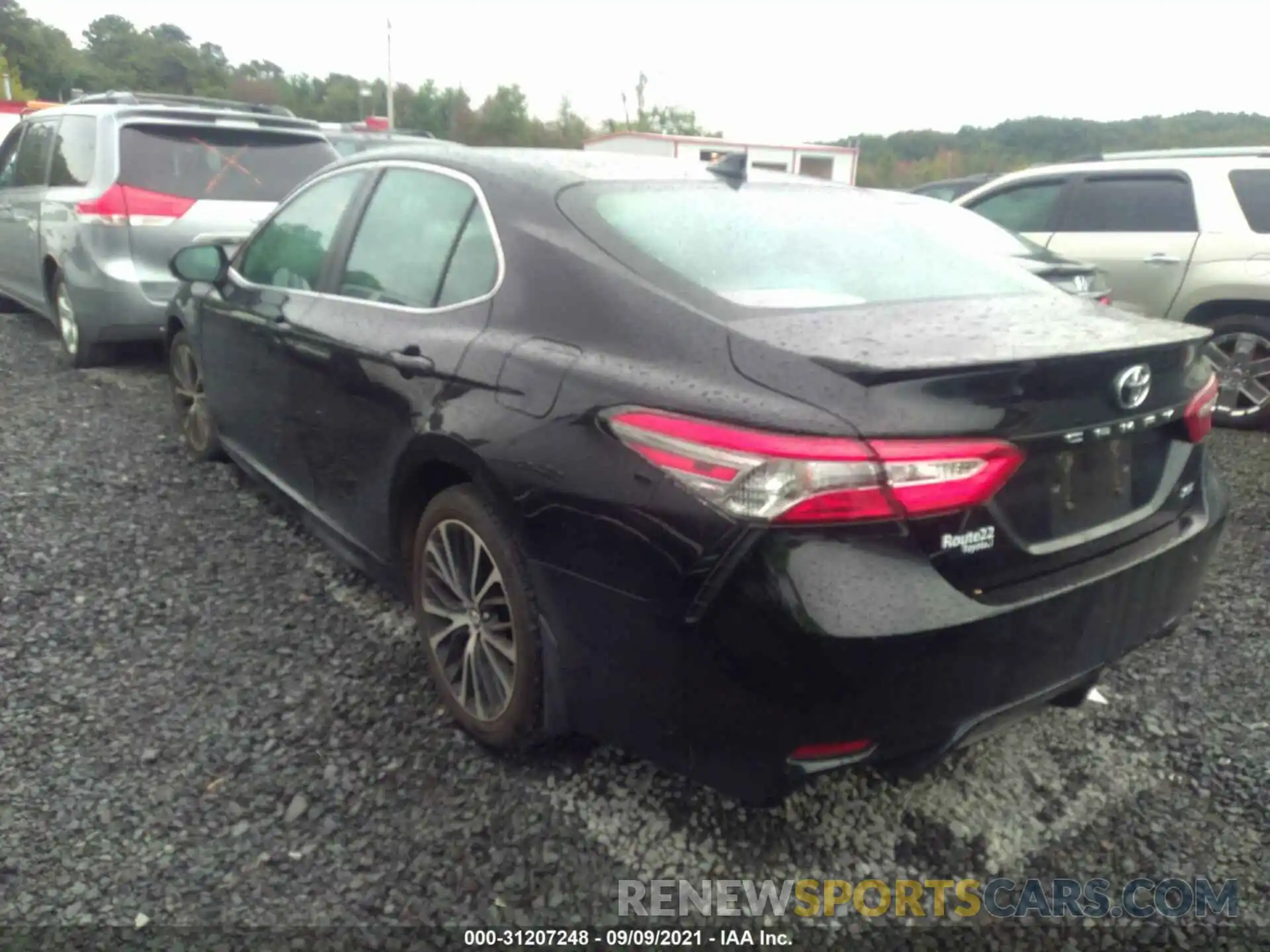 3 Photograph of a damaged car 4T1B11HK0KU804730 TOYOTA CAMRY 2019