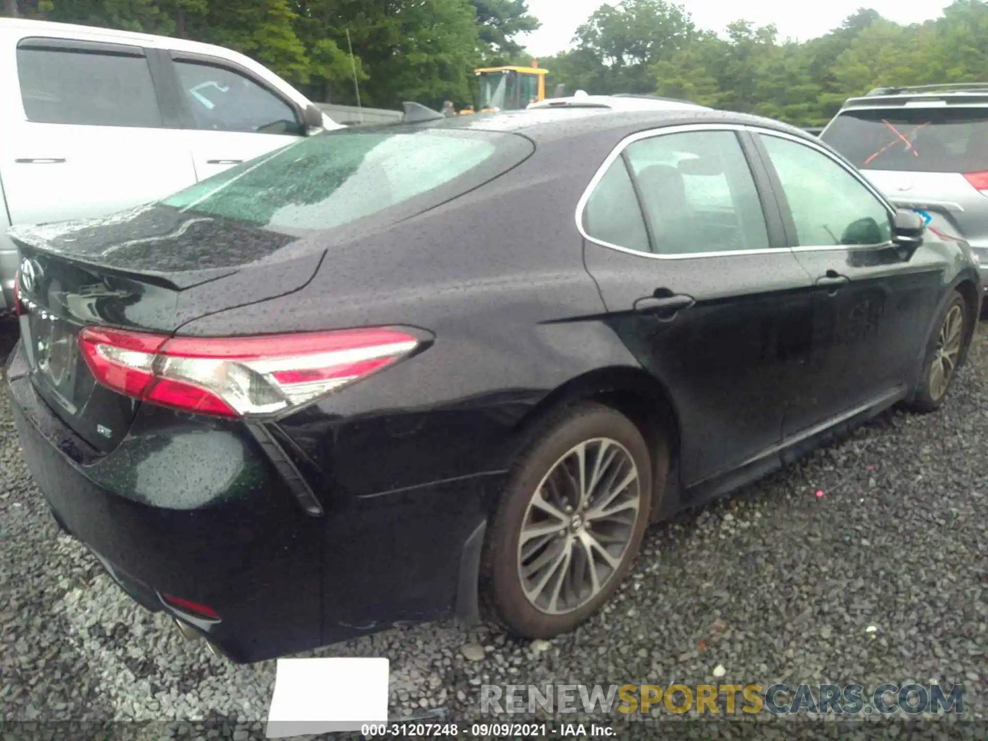 4 Photograph of a damaged car 4T1B11HK0KU804730 TOYOTA CAMRY 2019