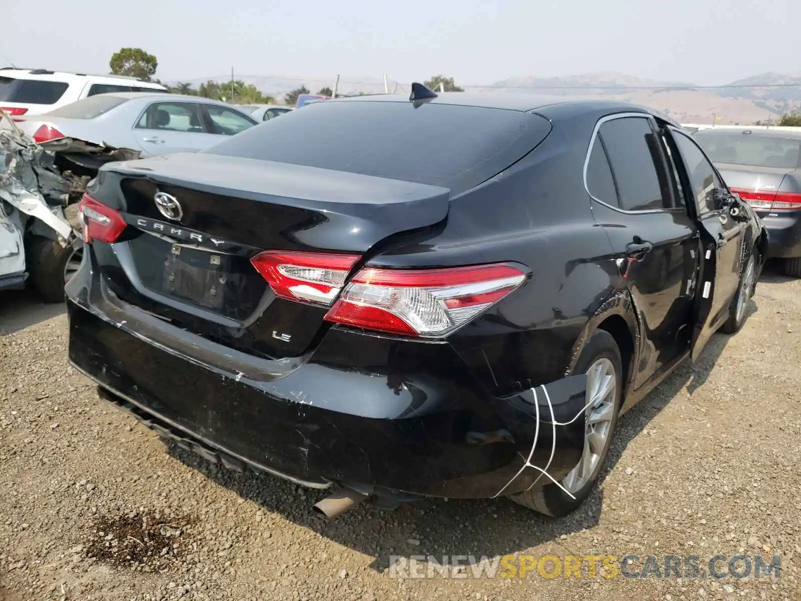 4 Photograph of a damaged car 4T1B11HK0KU805084 TOYOTA CAMRY 2019