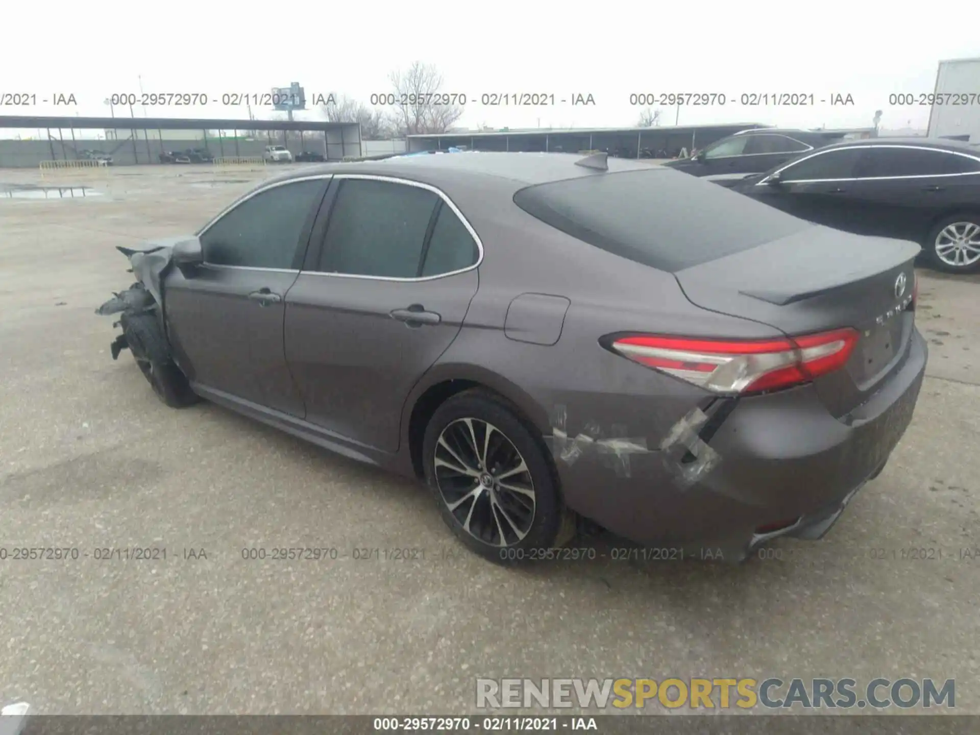 3 Photograph of a damaged car 4T1B11HK0KU806395 TOYOTA CAMRY 2019