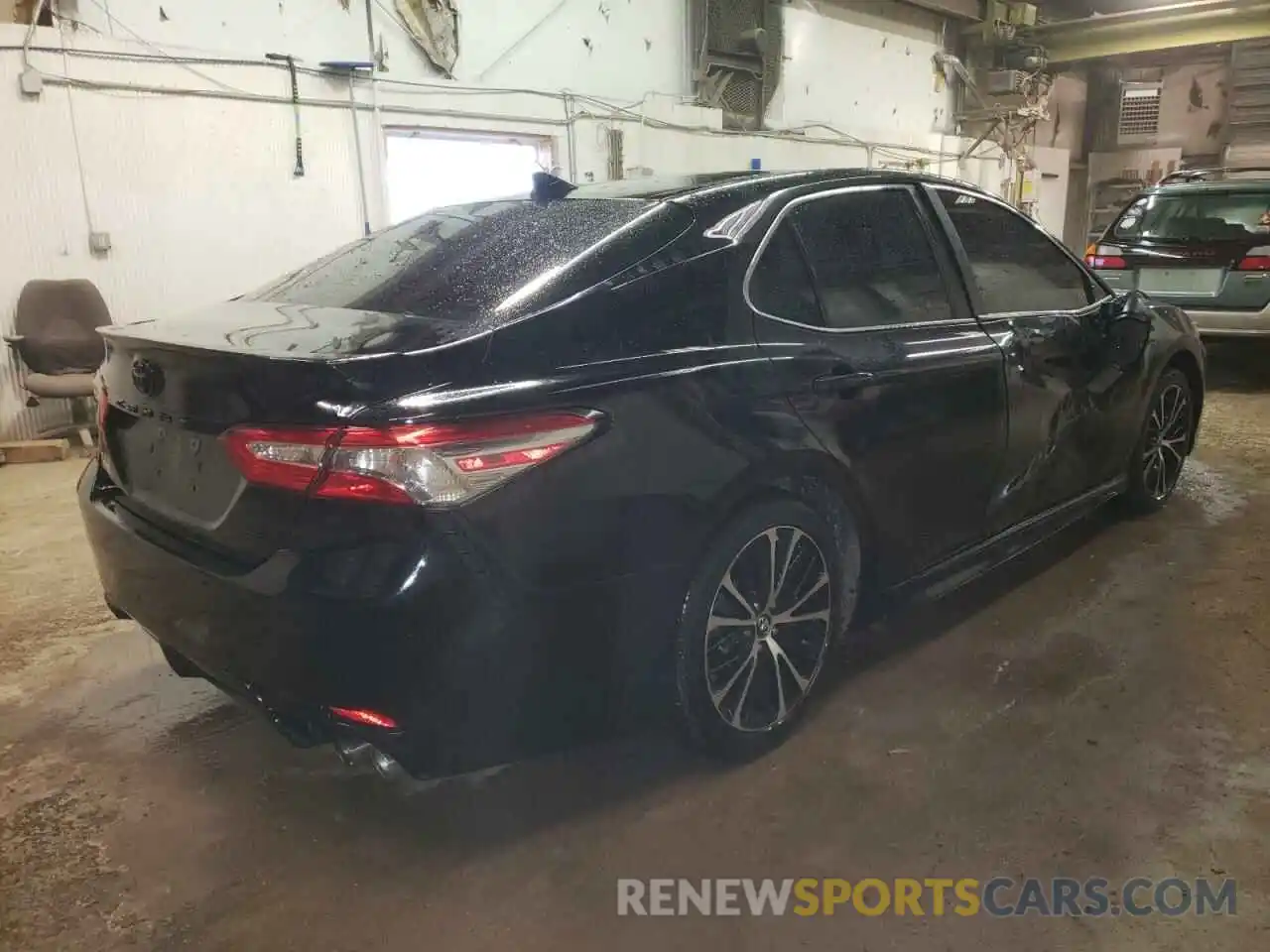 4 Photograph of a damaged car 4T1B11HK0KU807529 TOYOTA CAMRY 2019