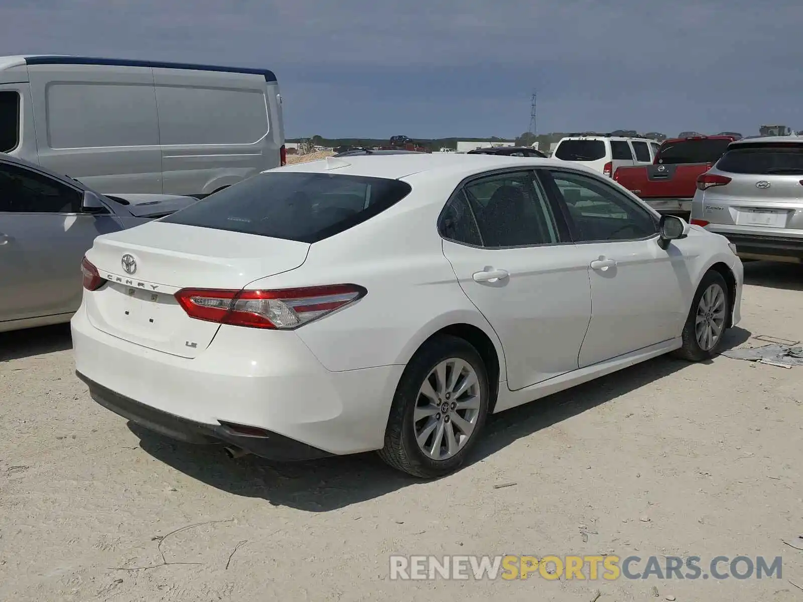 4 Photograph of a damaged car 4T1B11HK0KU807546 TOYOTA CAMRY 2019