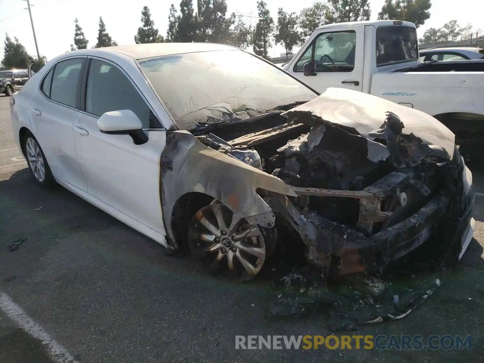 1 Photograph of a damaged car 4T1B11HK0KU807594 TOYOTA CAMRY 2019