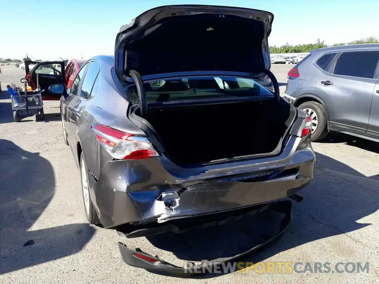 9 Photograph of a damaged car 4T1B11HK0KU807711 TOYOTA CAMRY 2019