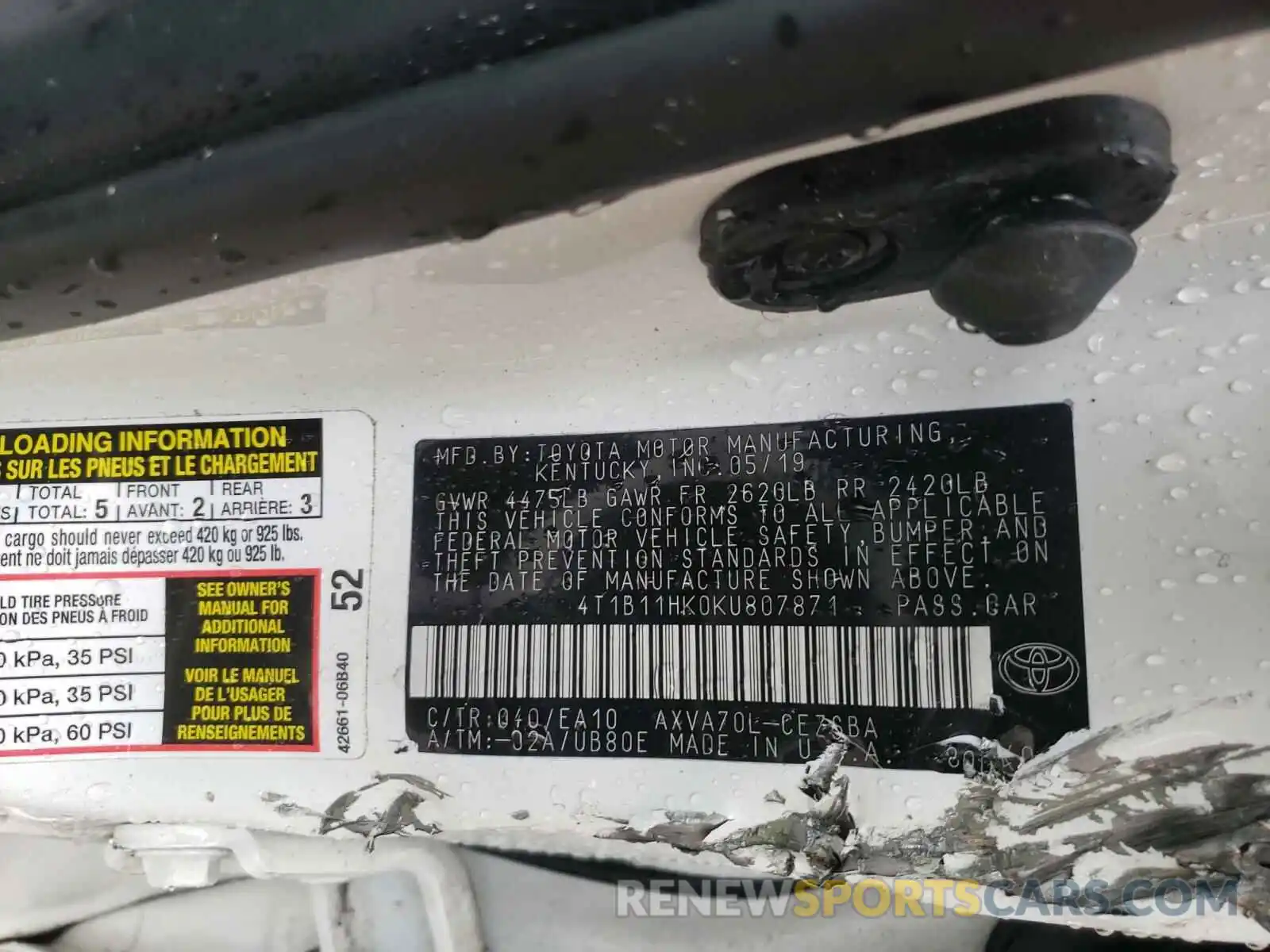 10 Photograph of a damaged car 4T1B11HK0KU807871 TOYOTA CAMRY 2019