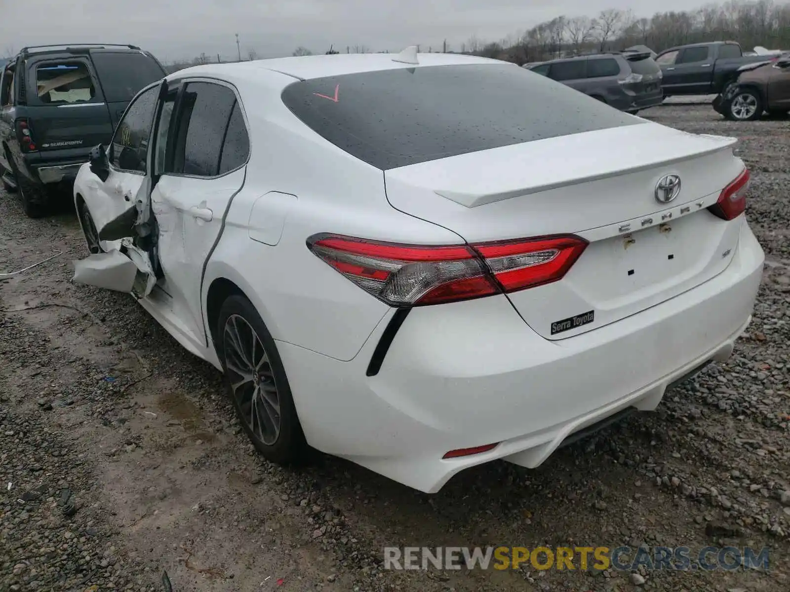 3 Photograph of a damaged car 4T1B11HK0KU807871 TOYOTA CAMRY 2019