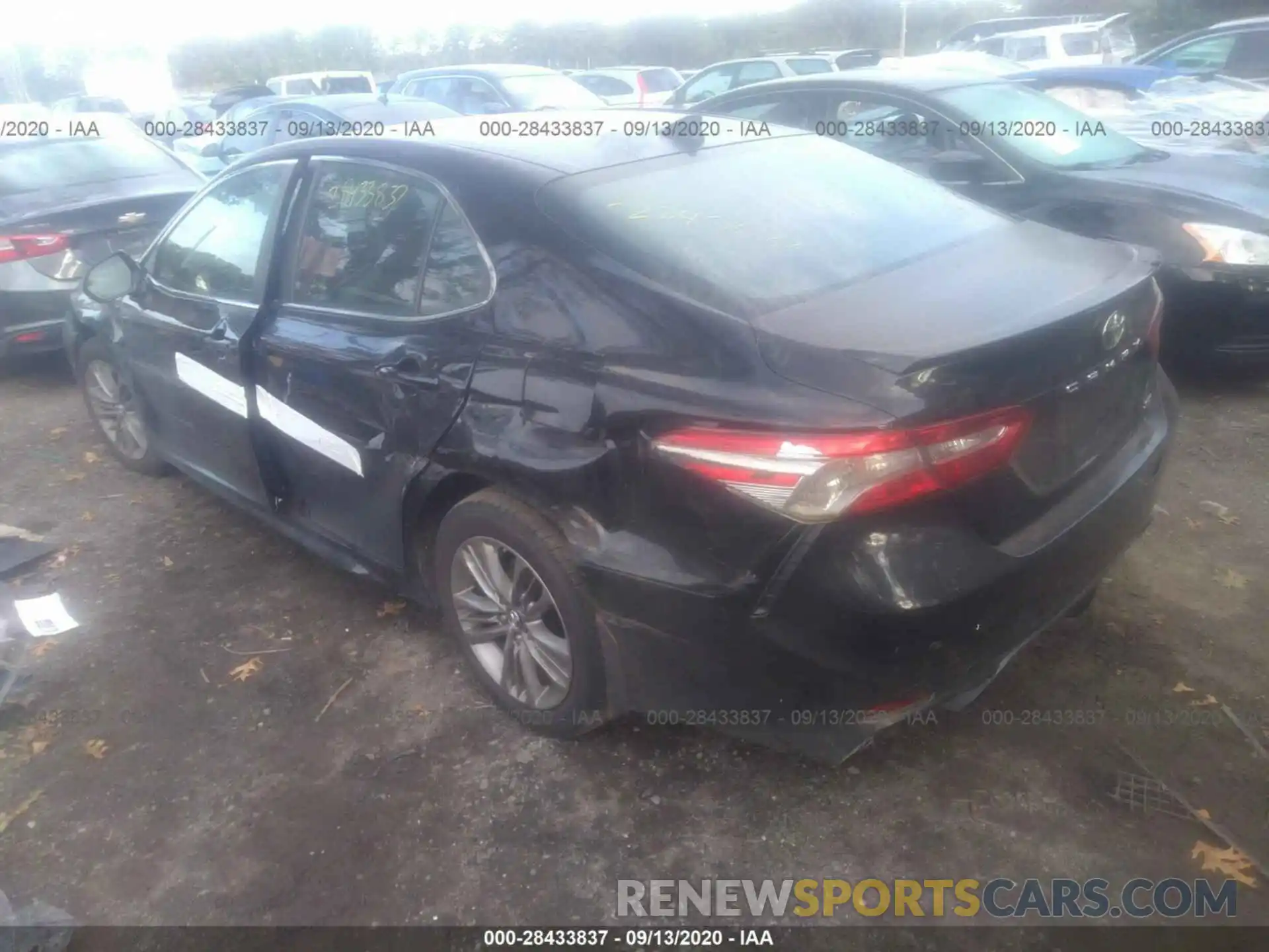 3 Photograph of a damaged car 4T1B11HK0KU808874 TOYOTA CAMRY 2019