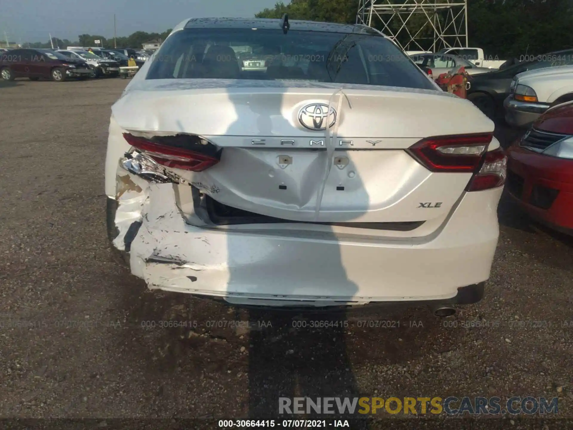 6 Photograph of a damaged car 4T1B11HK0KU809152 TOYOTA CAMRY 2019