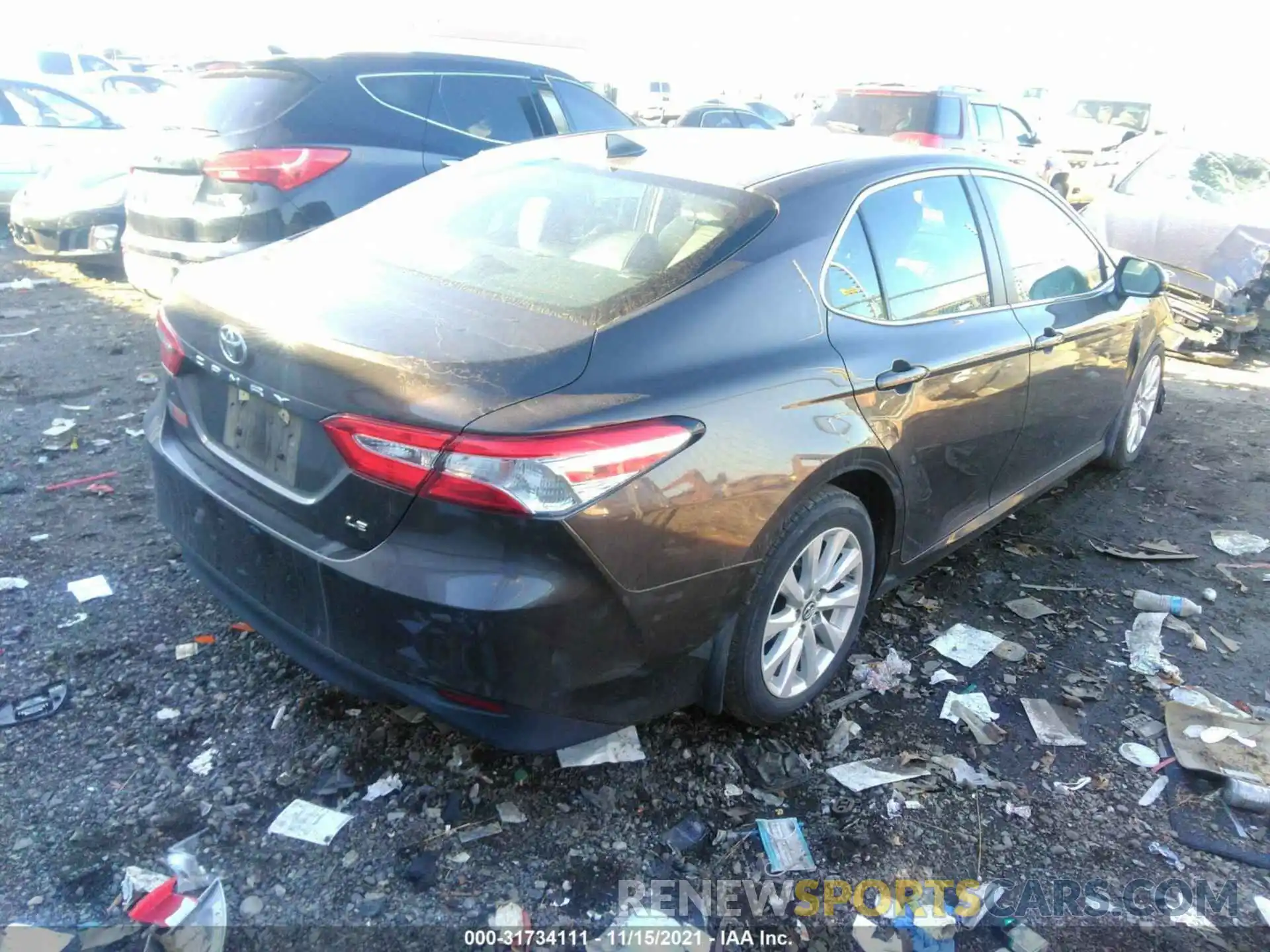 4 Фотография поврежденного автомобиля 4T1B11HK0KU809376 TOYOTA CAMRY 2019