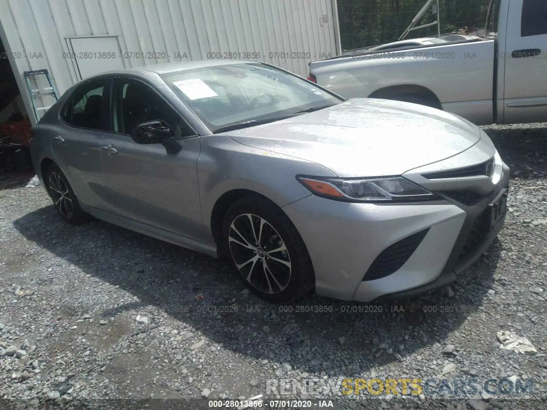 1 Photograph of a damaged car 4T1B11HK0KU810009 TOYOTA CAMRY 2019