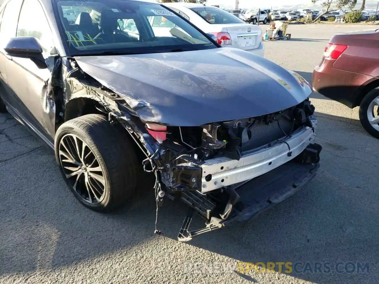 9 Photograph of a damaged car 4T1B11HK0KU810088 TOYOTA CAMRY 2019