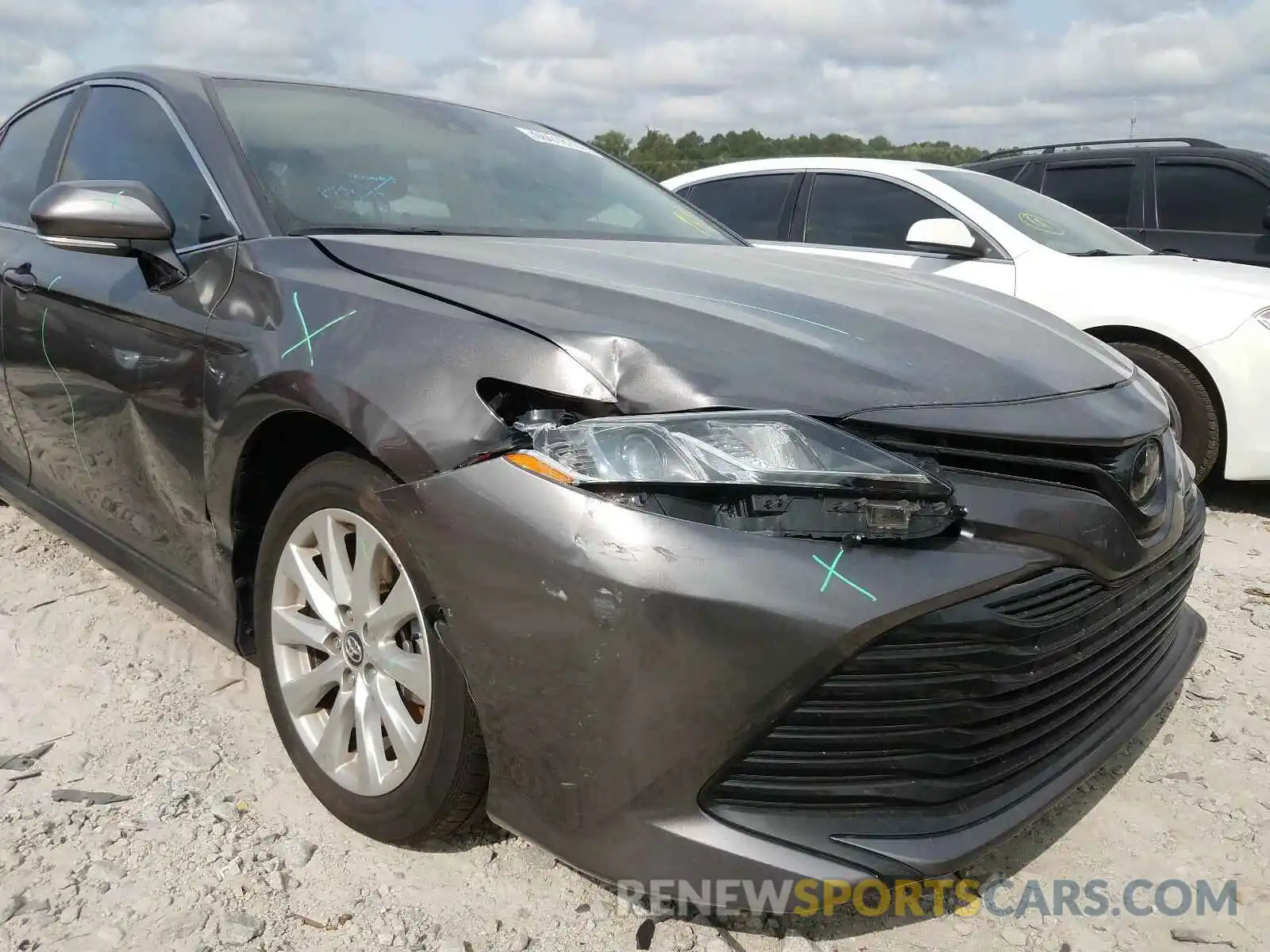 9 Photograph of a damaged car 4T1B11HK0KU812570 TOYOTA CAMRY 2019