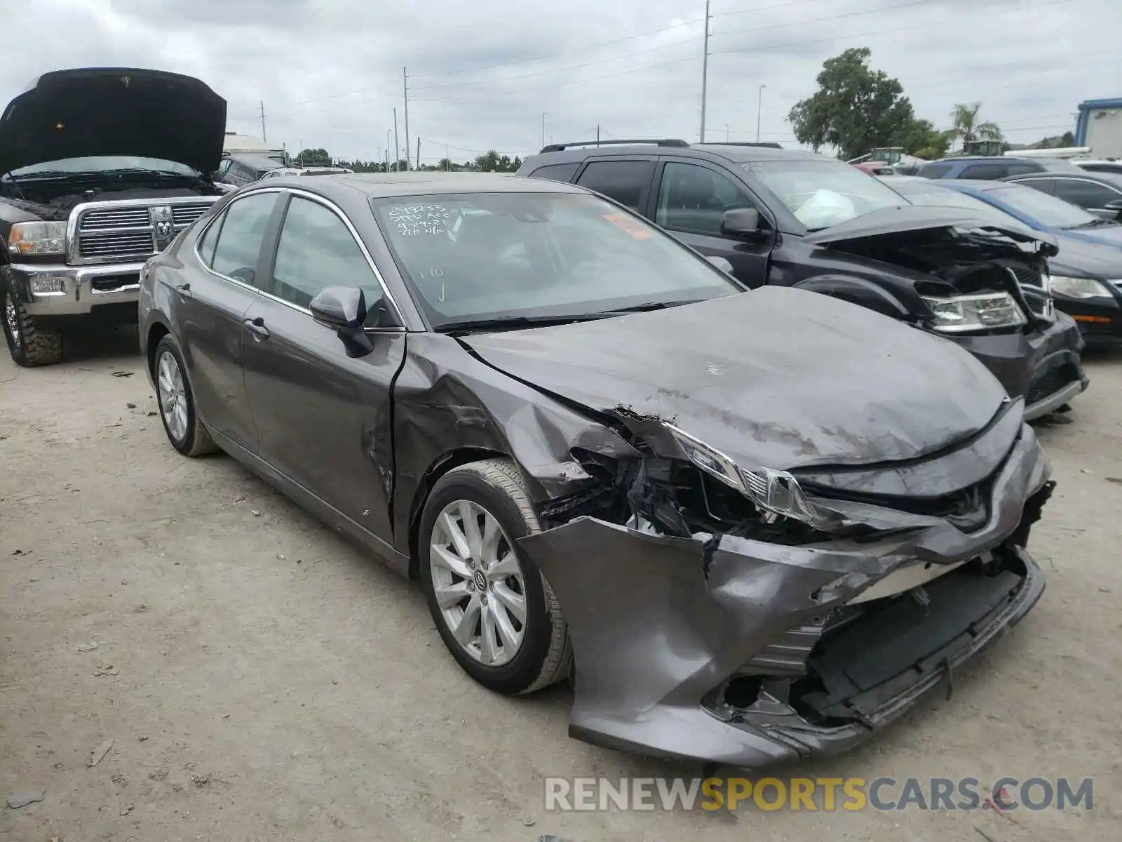 1 Photograph of a damaged car 4T1B11HK0KU815288 TOYOTA CAMRY 2019