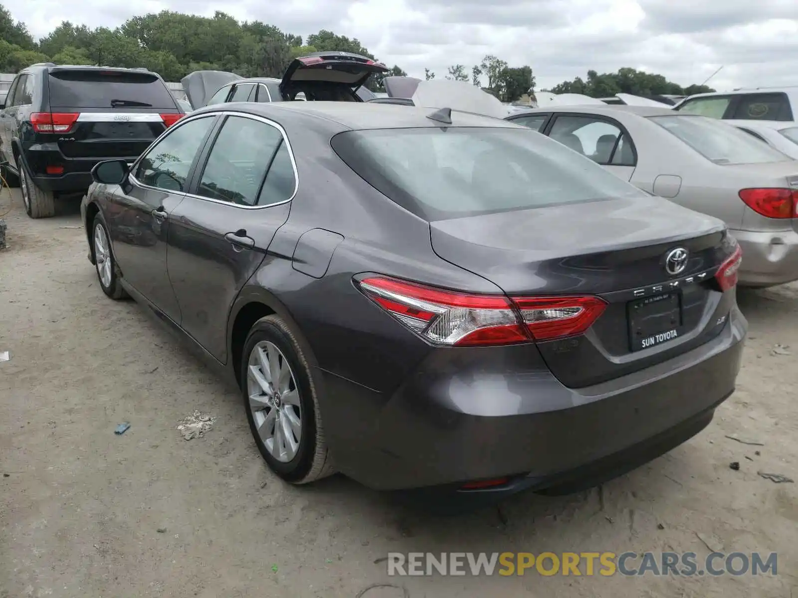 3 Photograph of a damaged car 4T1B11HK0KU815288 TOYOTA CAMRY 2019