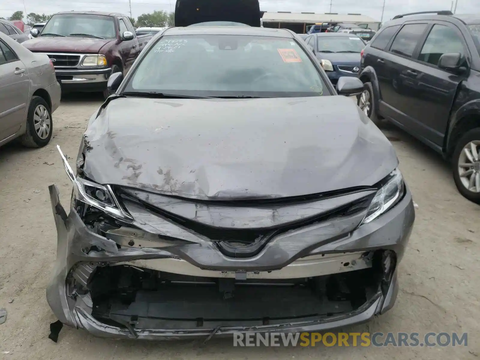 9 Photograph of a damaged car 4T1B11HK0KU815288 TOYOTA CAMRY 2019