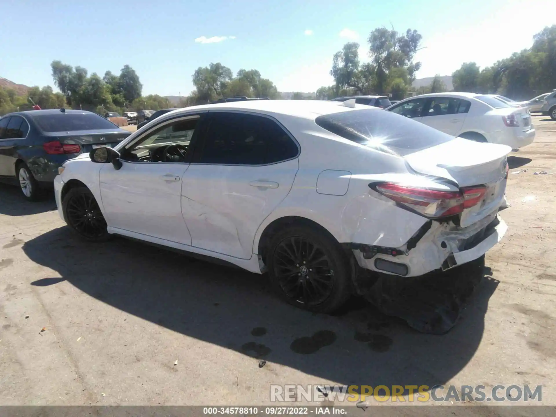 3 Photograph of a damaged car 4T1B11HK0KU815811 TOYOTA CAMRY 2019