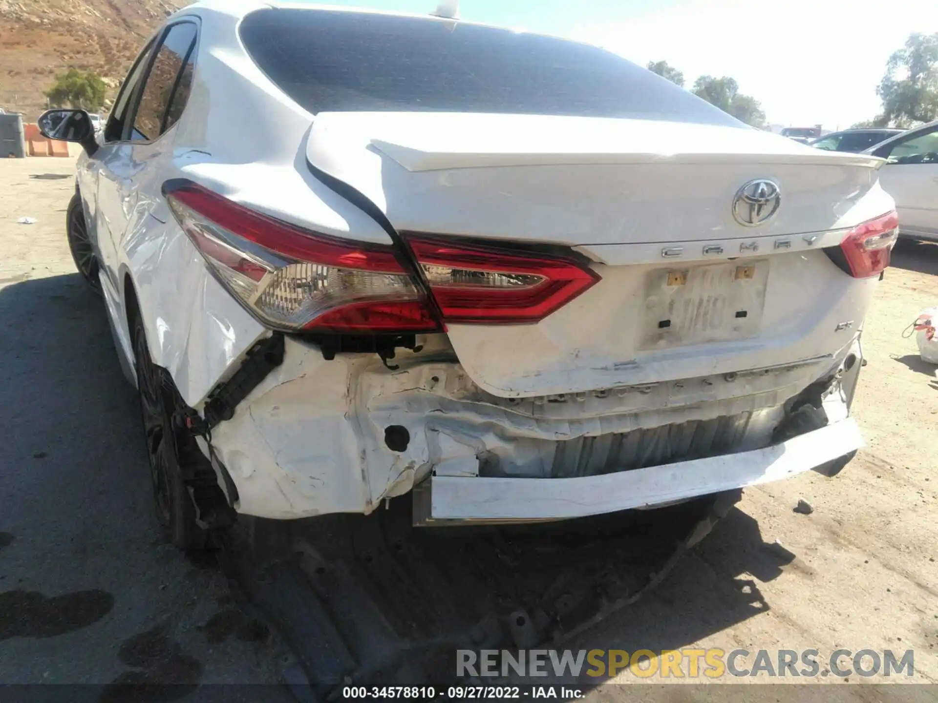 6 Photograph of a damaged car 4T1B11HK0KU815811 TOYOTA CAMRY 2019